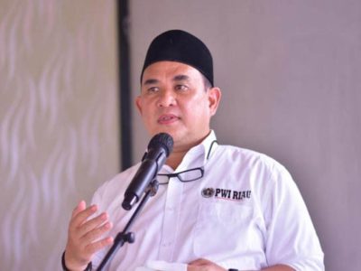 Ketua PWI, Zulmansyah Sekedang