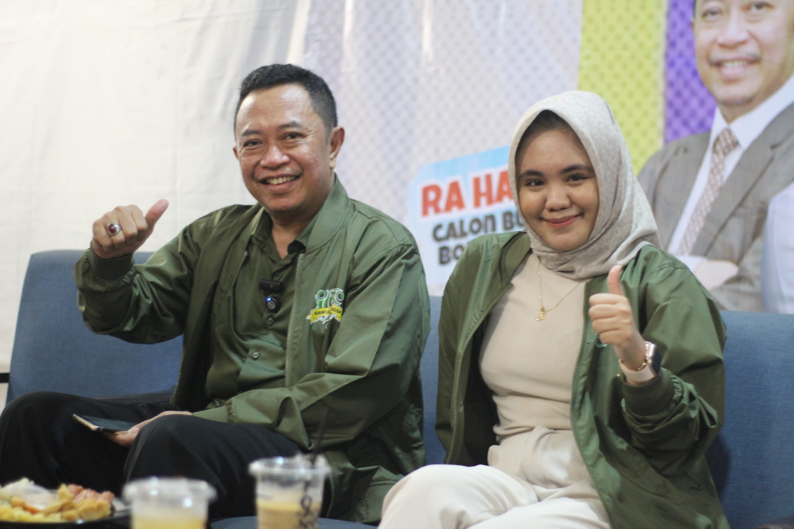 Ra Hamid (Kiri) Bersama Gina Belanza (Kanan) dalam acara Launching Komunitas Kawula Bangsa pada Selasa malam, (24/09/2024) di Cafe Nyok Kelurahan Kotakulon Bondowoso.