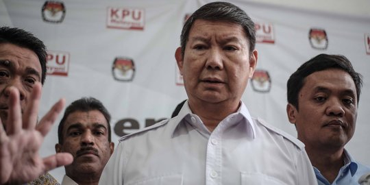 Wakil Ketua Dewan Pembina Partai Gerindra, Hasyim Djojohadikusumo bersama Reza Patria (Kiri) dan Habiburrokhman (Kanan)