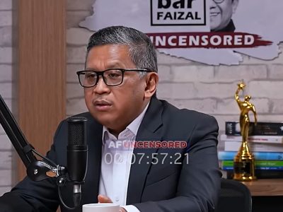 Tangkapan layar saat Hasto Kristiyanto menjadi narasumber di acara podcast Akbar Faisal Uncensored pada Jum'at (22/11/2024) malam.