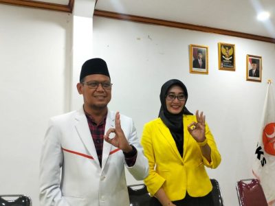 Pasangan calon Wali Kota Depok dari PKS Imam Budi Hartono dan Calon Wakil Wali Kota Depok dari Golkar, Ririn Farabi Arafiq pada pilkada Depok 2024. Sumber foto : ANTARA.