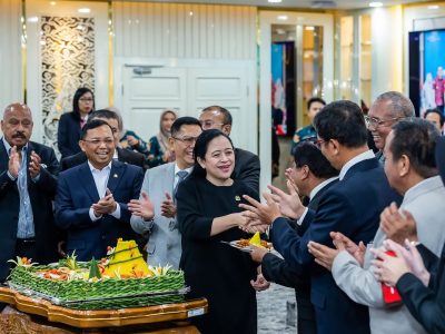 Ketua DPR RI, Puan Maharani, dalam sebuah acara peresmian ruangan Badan Akuntabilitas Keuangan Negara (BAKN). Sumber foto : Instagram @puanmaharaniri
