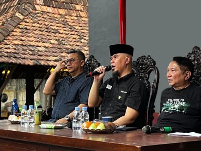Anggota MPR RI Periode 2024-2029, Ahmad Dhani Prasetyo, dalam sebuah acara Sosialisasi Empat Pilar Kebangsaan di Surabaya pada Rabu (23/4/2025)