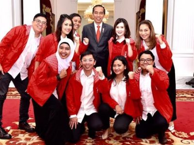 Jajaran DPP PSI saat bertemu Presiden Jokowi. Sumber Foto: Raja Juli Antoni