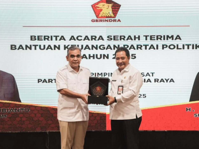 Penandatanganan Berita Acara Penyerahan Dana Bantuan Politik Dari Kementerian Dalam Negeri pada Partai Gerindra, yang diterima langsung oleh Sekjen Partai Gerindra, Ahmad Muzani di Jakarta pada Rabu (21/5/). Sumber foto : instagram @ahmadmuzani2