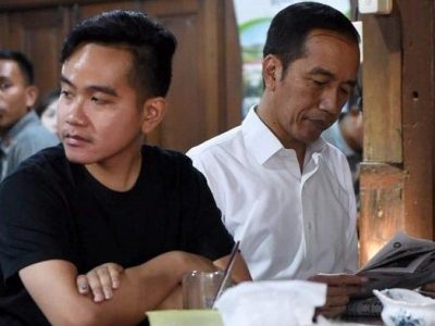 Jokowi dan Gibran Rakabuming Raka. Sumber foto : istimewa.