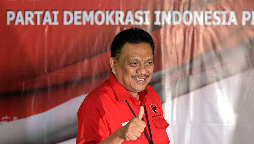 Bendahara Umum DPP PDI Perjuangan Olly Dondokambey