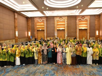 Workshop Pendidikan bertema “Pendidikan untuk Semua: Peran Perempuan dalam Meningkatkan Mutu Pendidikan” yang digelar oleh Kementerian Pendidikan Dasar dan Menengah RI bersama DPP Pengajian Al-Hidayah di Hotel Pullman, Jakarta pada Minggu (4/5/2025).
