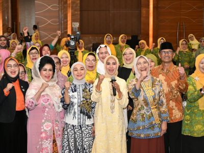 Workshop Pendidikan yang diadakan DPP Pengajian Al-Hidayah bertema “Pendidikan untuk Semua: Peran Perempuan dalam Meningkatkan Mutu Pendidikan” di Jakarta, Minggu (4/5).