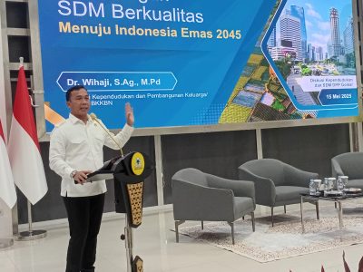 Menteri Kependudukan dan Pembangunan Keluarga/BKKBN, Wihaji, dalam acara Talk Show & StandUp Comedy DPP Partai Golkar bertajuk Membangun Sumberdaya Manusia Dan Kependudukan Bangsa Menuju Indonesia Emas 2045 bertempat di DPP Partai Golkar, Slipi Jakarta pada Kamis, (15/5/2025)