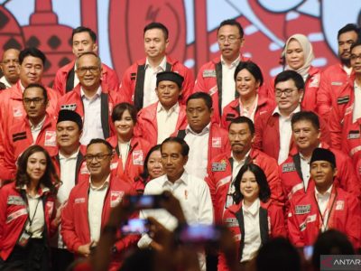 Jokowi saat perayaan HUT PSI. Sumber foto : ANTARA.