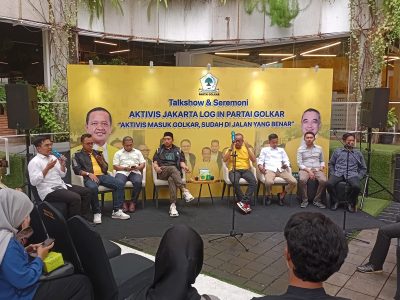 Arief Rosyid Hasan bersama Eks Aktivis Cipayung yang kini log ini di Partai Golkar dalam sebuah acara di DPD Golkar Jakarta.