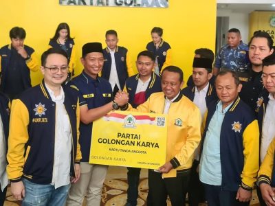 Muhammad Arief Rosyid Hasan (ketiga dari kiri). Sumber foto : AMPI Media Centre.
