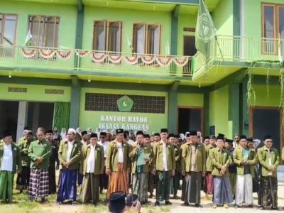 Ikatan Santri Alumni Salafiyah Syafi’iyah (IKSASS) Rayon Kangean, yang mendesak Presiden Prabowo Subianto turun tangan menghentikan seluruh kegiatan PT Kangean Energy Indonesia (KEI) Ltd di wilayah tersebut.