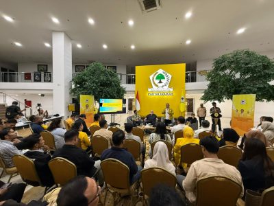 Diskusi Buku "Golkar : Sejarah yang Hilang : Pemikiran dan Dinamika" di Sekretariat DPP Partai Golkar Jakarta pada Senin (08/12).